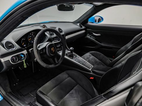 Used 2020 Porsche 718 Cayman GT4 RWD image 47