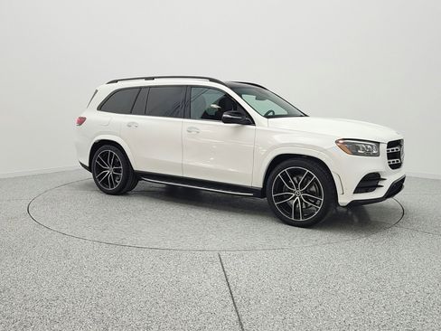 Used 2023 Mercedes-Benz GLS 450 4MATIC image 3