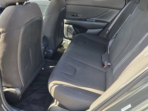 Used 2025 Hyundai Elantra SEL FWD image 10