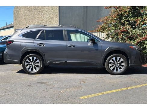 Used 2023 Subaru Outback Limited AWD/4WD image 3