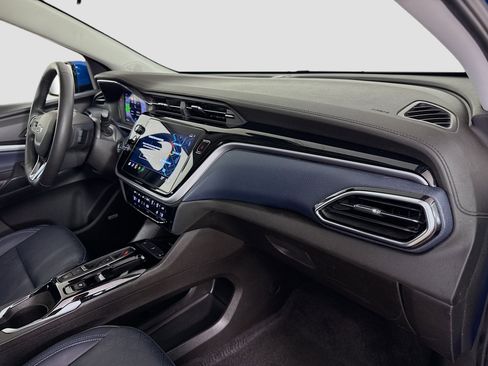 Used 2023 Chevrolet Bolt EUV Premier w/ Sun & Sound Package image 30