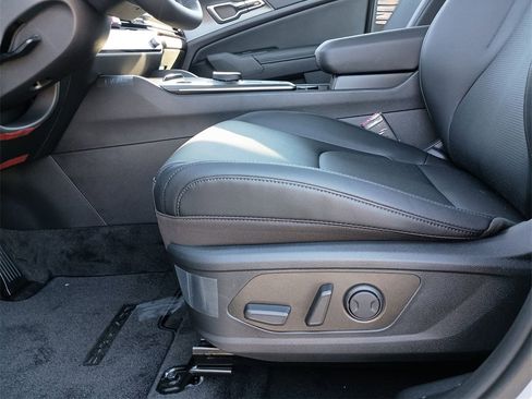 New 2026 Kia Sportage EX w/ EX Panoramic Sunroof Package image 18