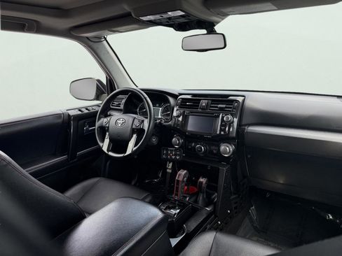 Used 2018 Toyota 4Runner TRD Off-Road Premium w/ TRD Performance Package image 21