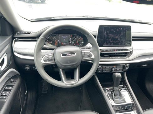 Used 2022 Jeep Compass Latitude w/ Sun and Sound Group FWD image 14