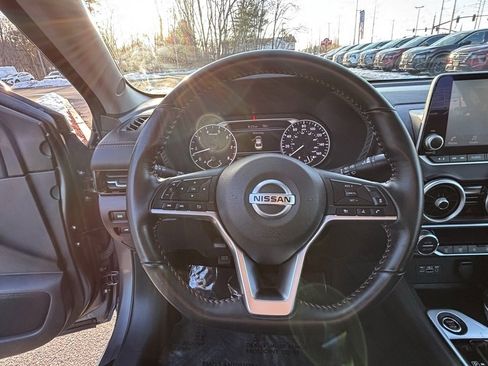 Used 2023 Nissan Sentra SR w/ Trunk Package image 12