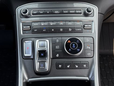 Used 2023 Hyundai Santa Fe Calligraphy AWD/4WD image 7