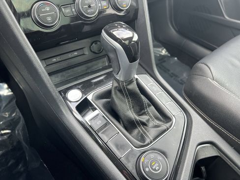 Used 2024 Volkswagen Taos SEL image 22