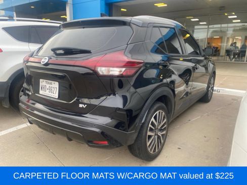 Used 2021 Nissan Kicks SV FWD image 3