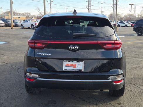 Used 2020 Kia Sportage LX image 13