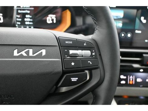 New 2026 Kia Sportage EX w/ EX Panorama Roof Package image 22