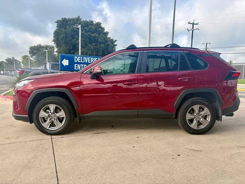 Used 2025 Toyota RAV4 XLE w/ Convenience Package FWD image 8