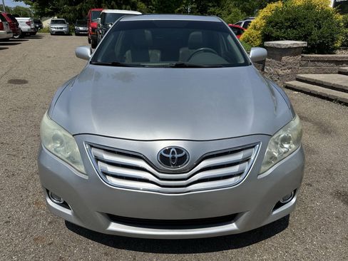 Used 2010 Toyota Camry LE FWD image 11