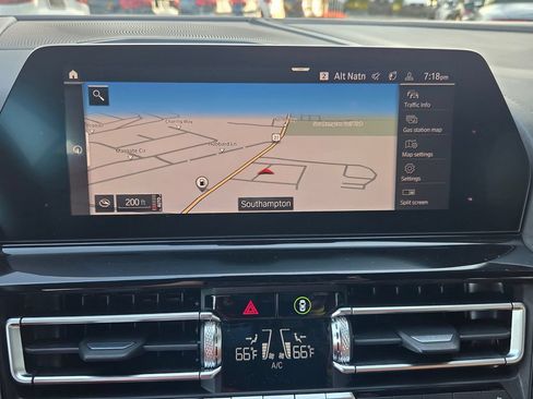 Used 2022 BMW M850i xDrive Convertible w/ M Carbon Exterior Package AWD/4WD image 17