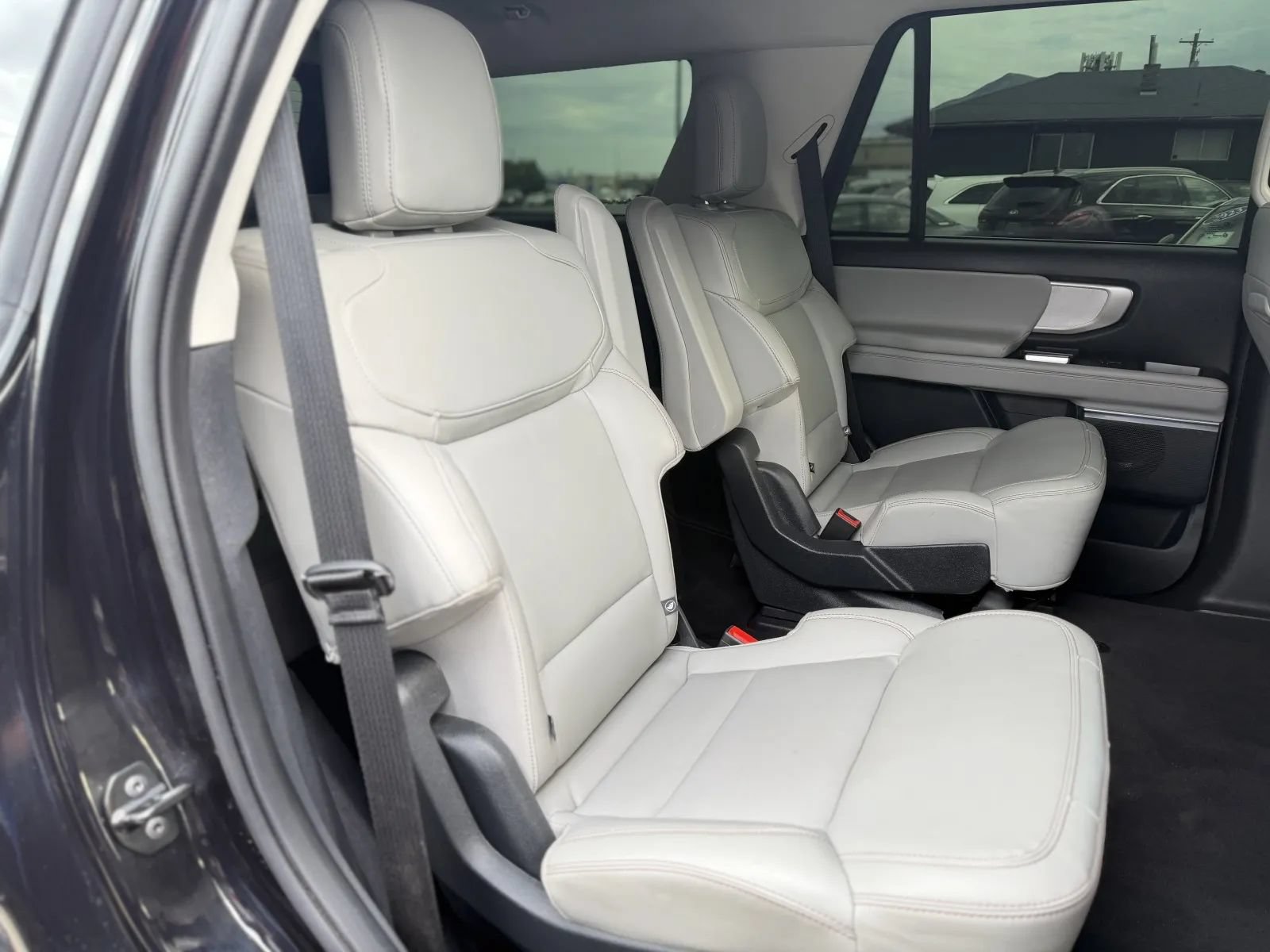 Used 2025 Ford Expedition Active AWD/4WD image 20