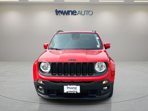 Used 2018 Jeep Renegade Altitude AWD/4WD image 8
