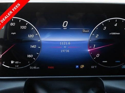 Used 2024 Mercedes-Benz GLC 300 4MATIC image 3