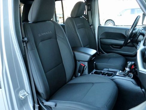 Used 2021 Jeep Wrangler Unlimited Sahara image 27