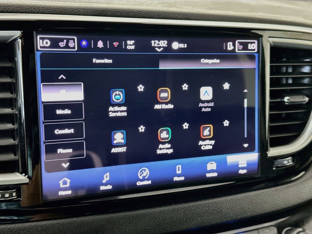 Used 2025 Chrysler Pacifica Select FWD image 19