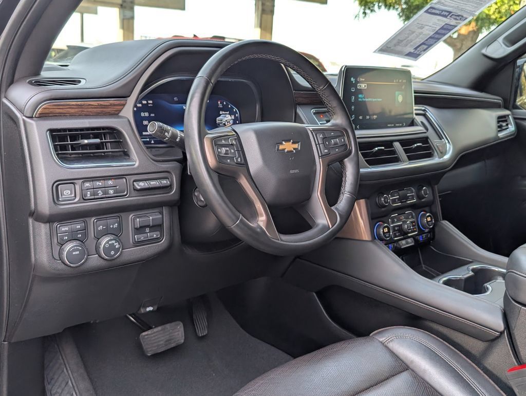 Certified 2024 Chevrolet Suburban High Country w/ Max Trailering Package AWD/4WD image 4