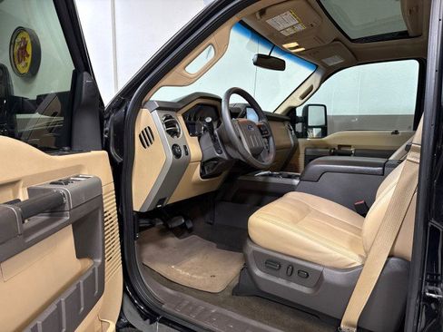 Used 2016 Ford F250 Lariat w/ Lariat Ultimate Package image 12