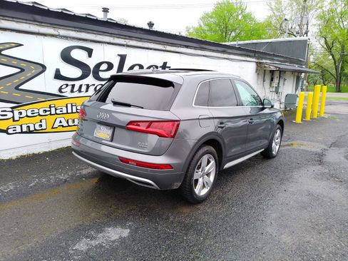 Used 2018 Audi Q5 2.0T Premium Plus w/ Premium Plus Package AWD/4WD image 2