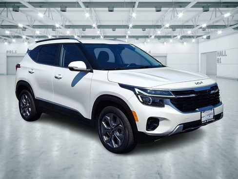 Certified 2024 Kia Seltos S AWD/4WD image 1