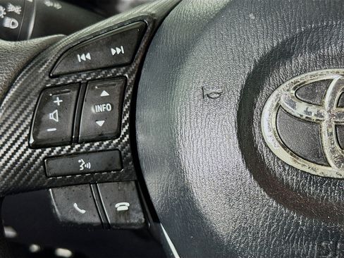 Used 2017 Toyota Yaris iA image 18