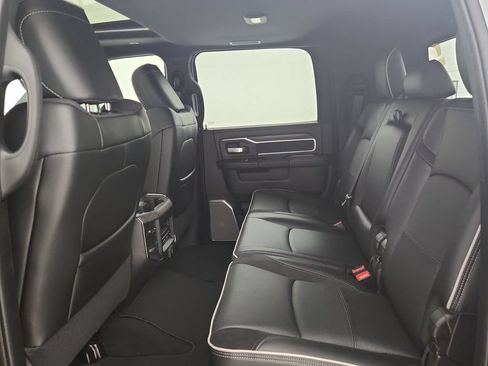 New 2026 RAM 2500 Laramie AWD/4WD image 22