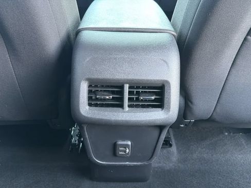 Certified 2023 Chevrolet Equinox LT FWD image 25