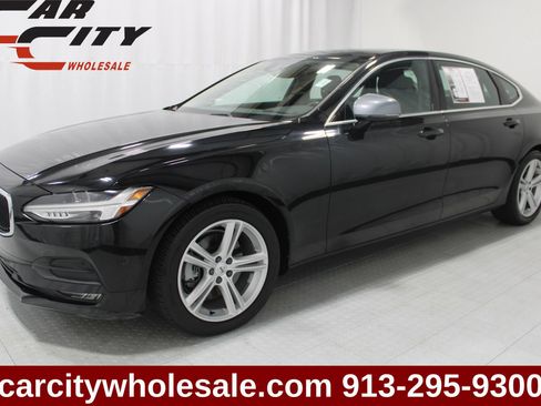 Used 2018 Volvo S90 T5 Momentum w/ Convenience Package AWD/4WD image 1