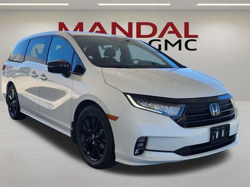 Used 2024 Honda Odyssey Sport image 6