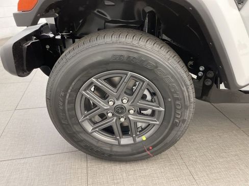 New 2026 Jeep Gladiator Sport image 8