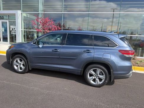 Used 2018 Toyota Highlander Limited image 19