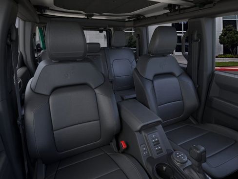New 2025 Ford Bronco Badlands image 10