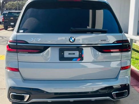 Used 2025 BMW X7 xDrive40i w/ M Sport Package image 3