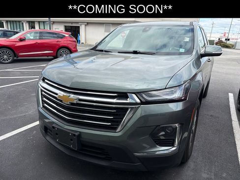 Used 2023 Chevrolet Traverse LT AWD/4WD image 1