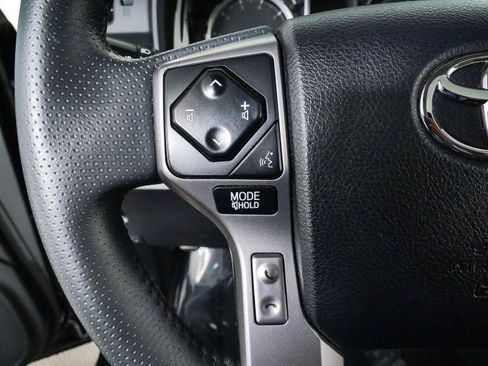 Used 2022 Toyota 4Runner Limited RWD image 9