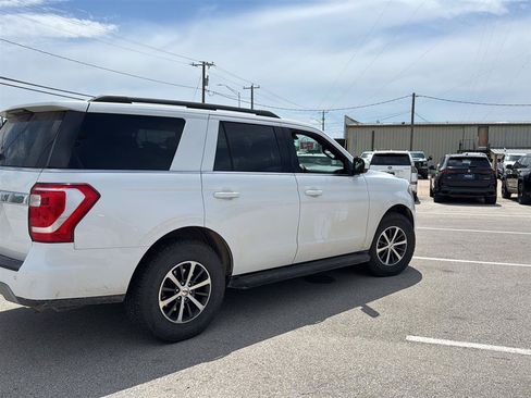 Used 2020 Ford Expedition XLT RWD image 4