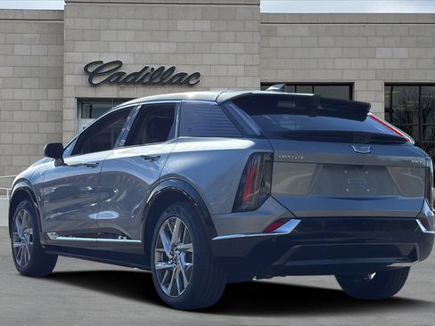 New 2025 Cadillac Optiq Luxury 1 w/ LPO, Floor Liner Package image 4