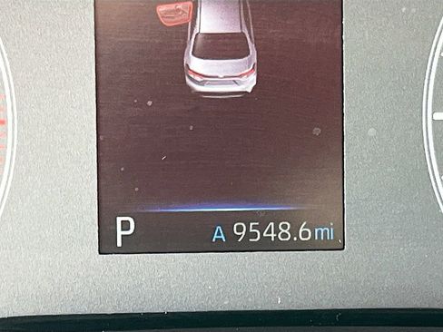 Used 2023 Toyota Corolla LE image 12