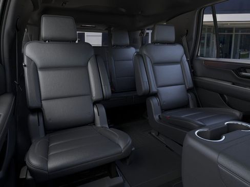 Used 2026 GMC Yukon Denali w/ Sun & Power Step Package image 17