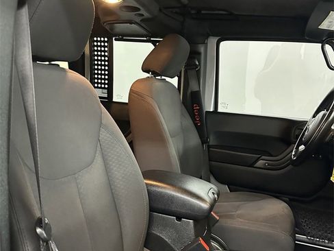 Used 2017 Jeep Wrangler Unlimited Sport w/ Quick Order Package 24S image 39