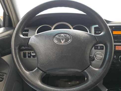 Used 2006 Toyota 4Runner SR5 AWD/4WD image 11