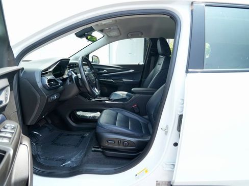 Used 2022 Chevrolet Bolt EUV Premier image 17