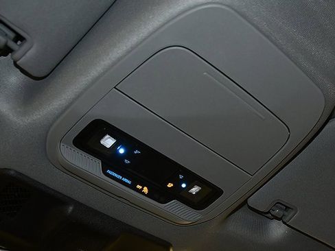 Used 2024 Ford F150 XLT w/ FX4 Off-Road Package image 27