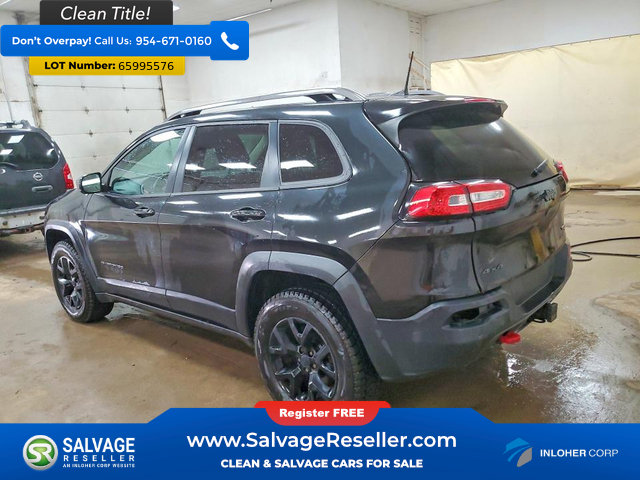 Used 2016 Jeep Cherokee Trailhawk w/ Leather Interior Group AWD/4WD image 3