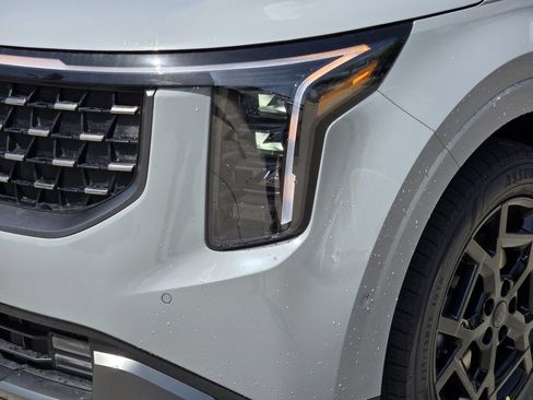 New 2026 Kia Carnival SX w/ SX Dark Edition Package FWD image 6