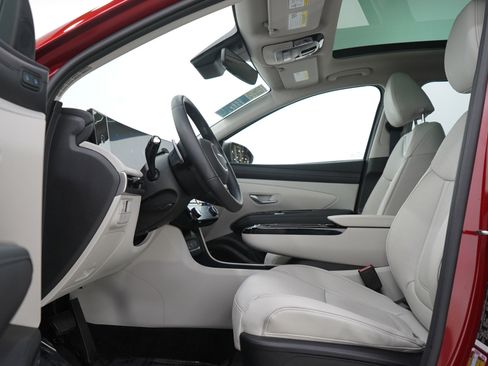 Used 2025 Hyundai Tucson Limited AWD/4WD image 22