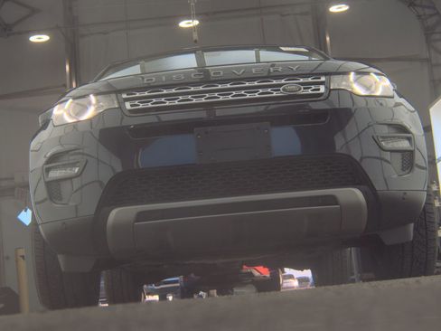 Used 2019 Land Rover Discovery Sport HSE image 4