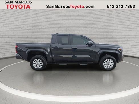Used 2025 Toyota Tacoma SR5 image 4